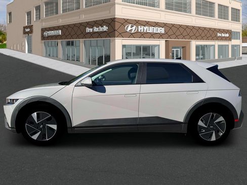 New 2026 Hyundai Ioniq 5 SEL AWD/4WD image 3