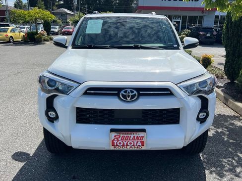 Certified 2024 Toyota 4Runner SR5 Premium w/ Moonroof Package AWD/4WD image 4