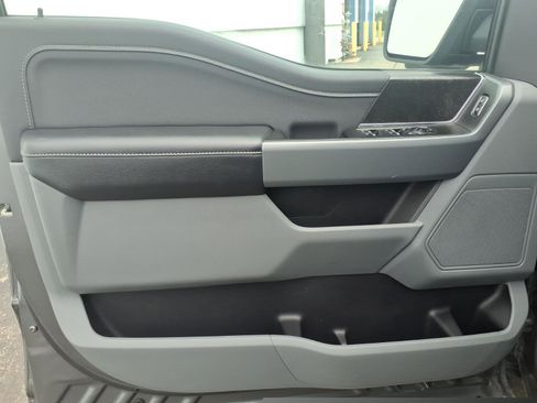 Certified 2022 Ford F150 XLT w/ Equipment Group 302A High image 11