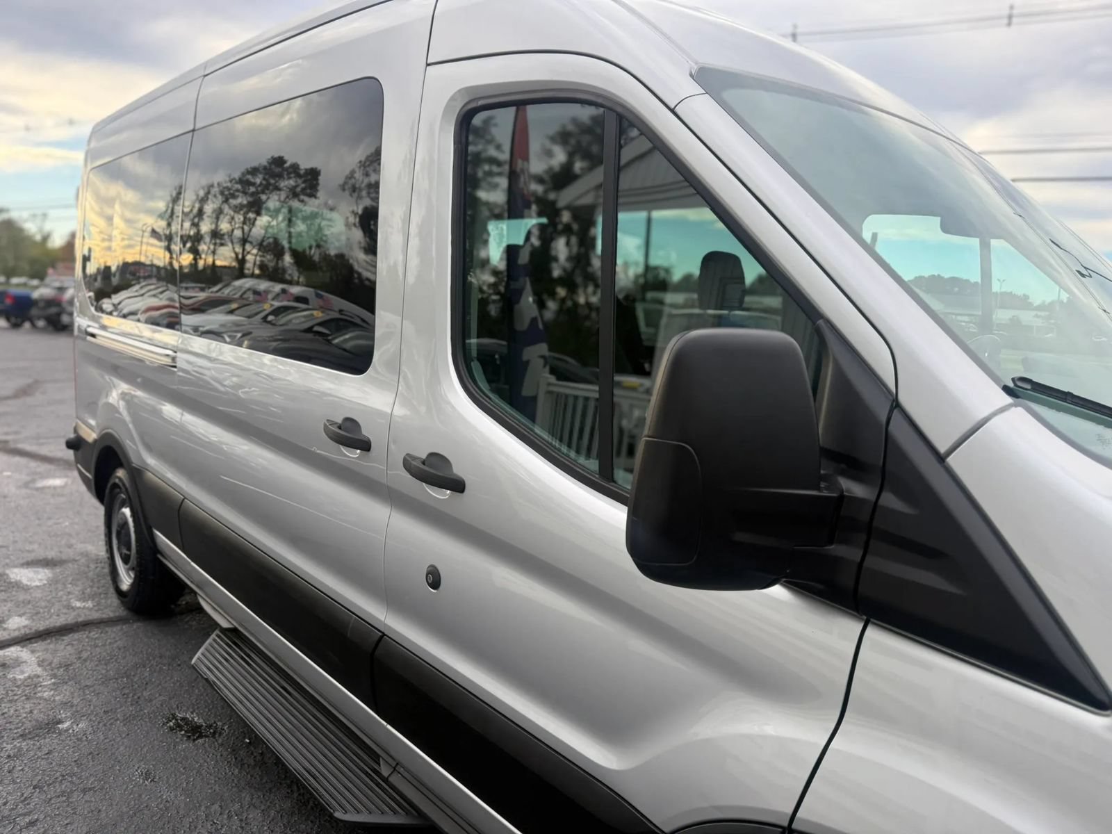 Used 2017 Ford Transit 350 XL RWD image 54