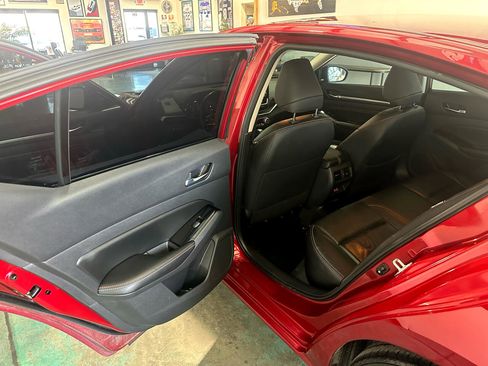 Used 2023 Nissan Altima 2.0 SR image 10