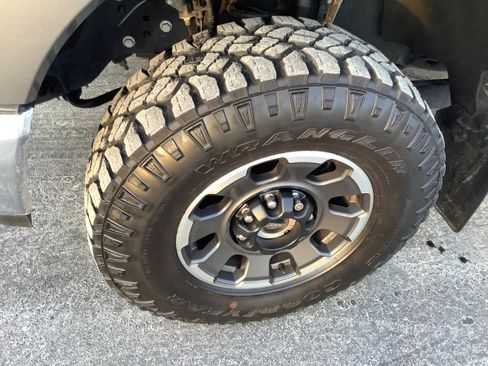 Used 2023 Ford F250 Lariat w/ Lariat Ultimate Package image 4