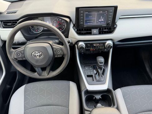 Used 2021 Toyota RAV4 XLE w/ Convenience Package image 25