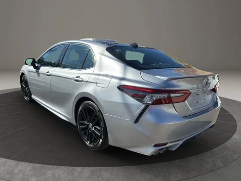 Used 2021 Toyota Camry XSE image 7