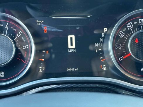 Used 2016 Dodge Challenger SXT Plus RWD image 10