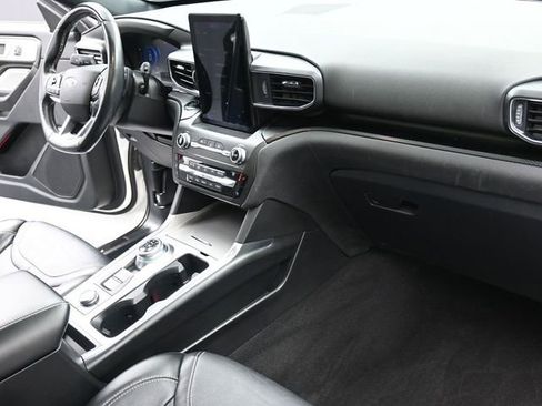 Used 2020 Ford Explorer ST w/ ST Street Pack image 32