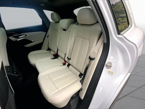 Used 2025 Audi Q5 Premium Plus w/ Premium Plus AWD/4WD image 21