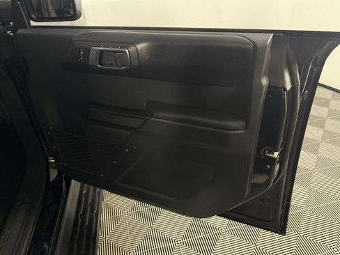 Used 2025 Ford Bronco Outer Banks AWD/4WD image 35