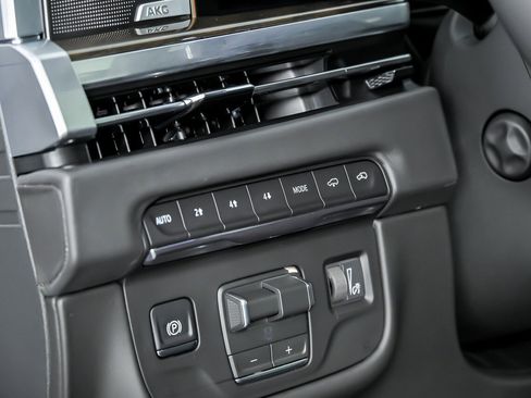 Used 2026 Cadillac Escalade Platinum Sport w/ LPO, ONYX Package AWD/4WD image 29
