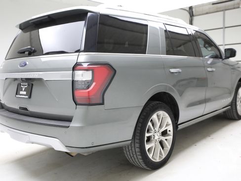 Used 2019 Ford Expedition Platinum image 5