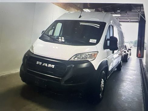 Used 2023 RAM ProMaster 2500 FWD image 1
