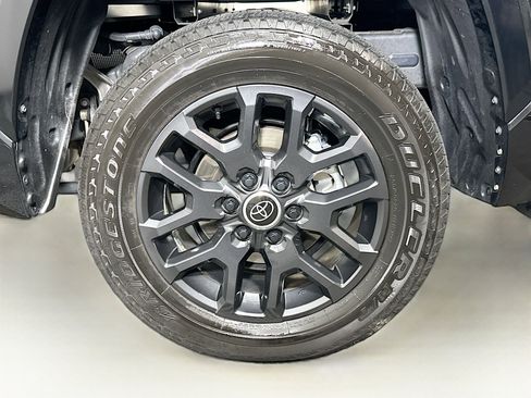 Used 2024 Toyota Tundra Platinum image 11