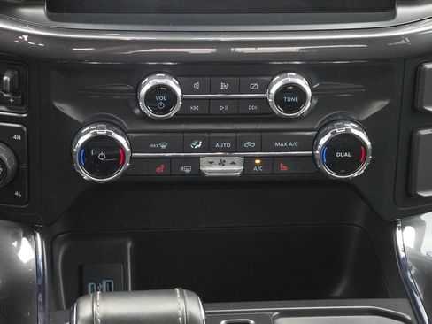 Used 2022 Ford F150 XLT w/ Equipment Group 302A High AWD/4WD image 19