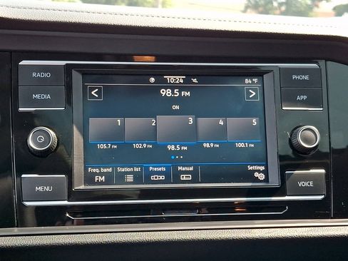 Used 2021 Volkswagen Jetta SE w/ SE Cold Weather Package FWD image 17