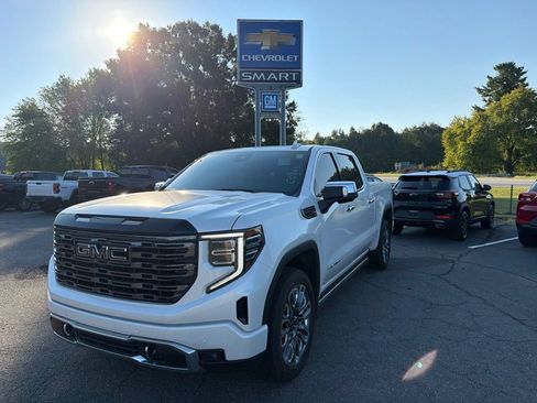 Used 2025 GMC Sierra 1500 Denali Ultimate AWD/4WD image 7