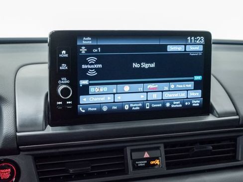 Used 2025 Honda Pilot TrailSport image 17