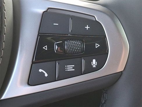 New 2026 BMW X6 xDrive40i w/ Executive Package image 16