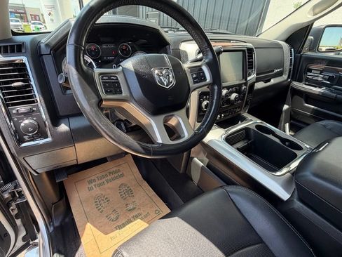 Used 2017 RAM 2500 Laramie w/ Convenience Group AWD/4WD image 8