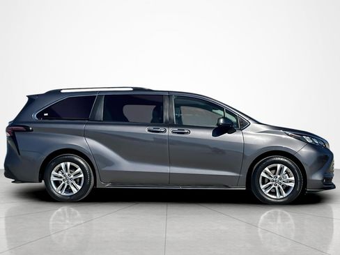 Certified 2025 Toyota Sienna XLE w/ XLE Plus Package AWD/4WD image 6