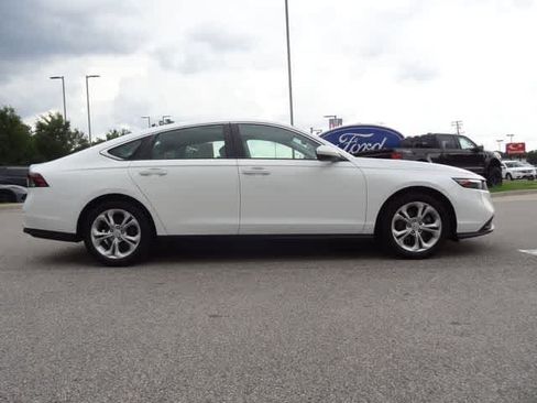 Used 2023 Honda Accord LX image 4