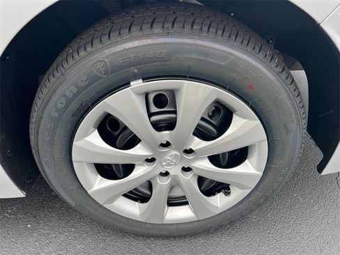 Used 2025 Toyota Corolla LE image 19
