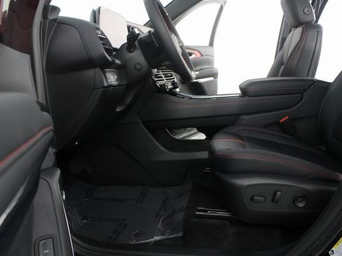 New 2026 Chevrolet Traverse RS image 19