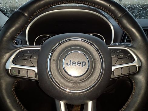 Used 2018 Jeep Compass Limited image 21