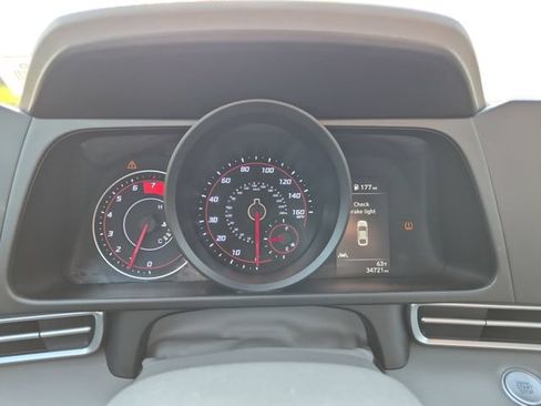 Used 2022 Hyundai Elantra SEL w/ Preferred Accessory Package FWD image 14