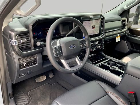 New 2026 Ford F250 Lariat w/ Black Appearance Package AWD/4WD image 8