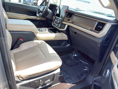 Used 2023 Ford Expedition Max Limited AWD/4WD image 22