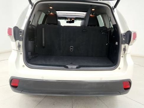 Used 2015 Toyota Highlander Limited Platinum FWD image 29