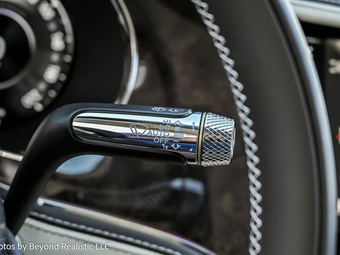 New 2026 Bentley Flying Spur Plug-In Hybrid image 45