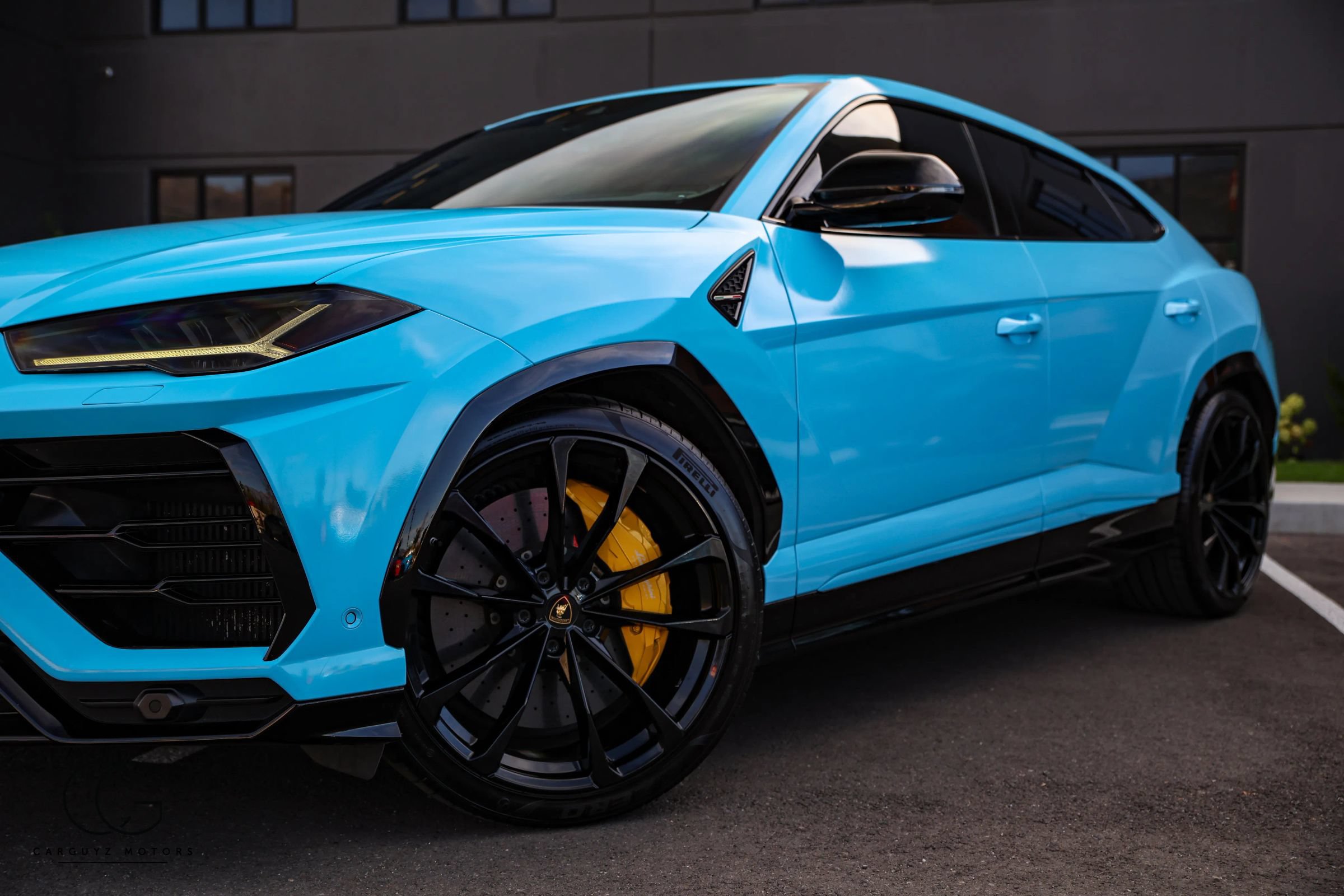 Used 2019 Lamborghini Urus AWD/4WD image 5