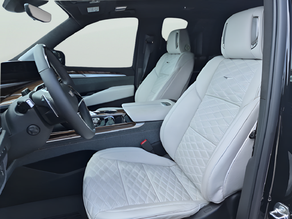 Certified 2026 Cadillac Escalade Platinum Sport w/ LPO, Floor Liner Package AWD/4WD image 24