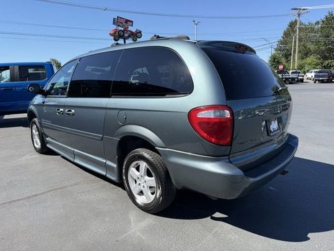 Used 2006 Dodge Grand Caravan SXT w/ Leather Interior Group FWD image 8