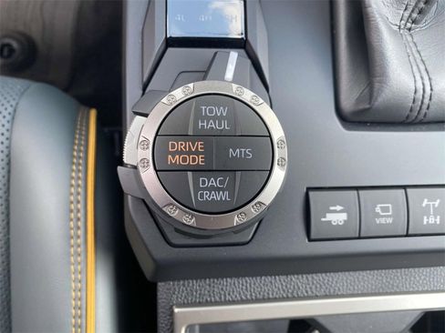 Used 2025 Toyota Tacoma Trailhunter image 24