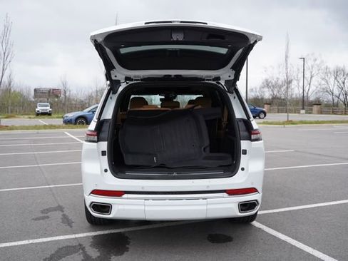 Used 2023 Jeep Grand Cherokee L Summit image 18