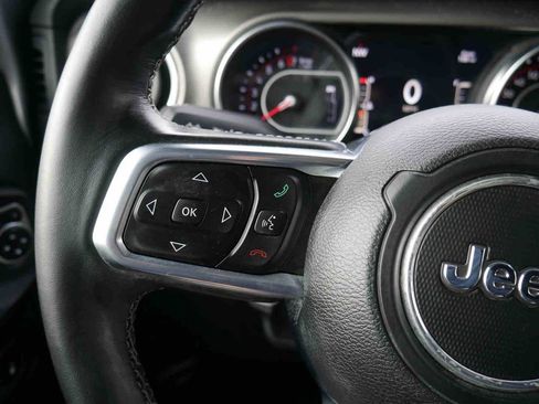 Used 2018 Jeep Wrangler Unlimited Rubicon w/ Dual Top Group image 39