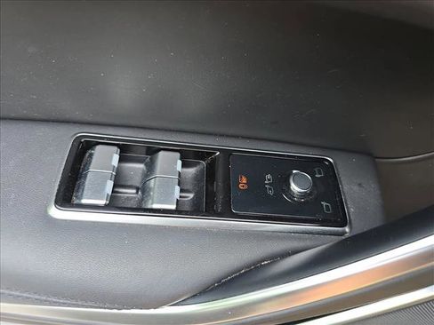 Used 2022 Jaguar F-PACE S AWD/4WD image 28