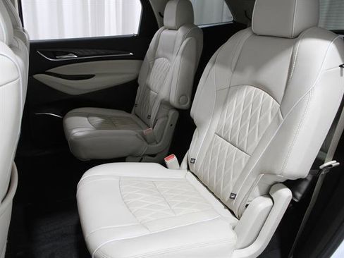 Used 2022 Buick Enclave Avenir w/ Avenir Technology Package image 20