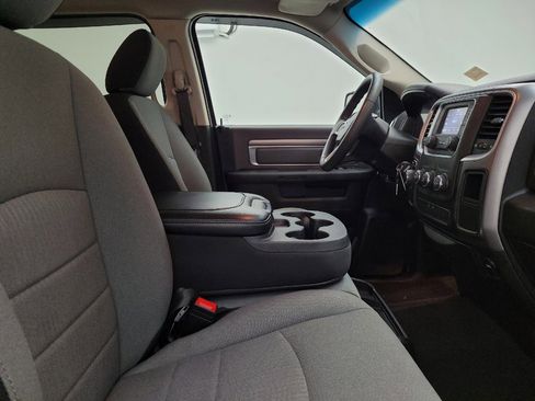 Used 2022 RAM 1500 Classic SLT image 21