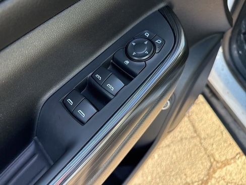 Used 2021 GMC Acadia SLT image 15