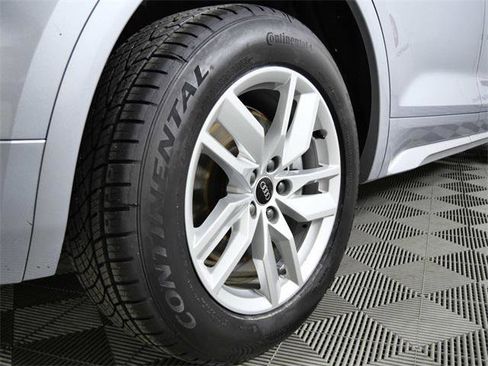 Used 2022 Audi Q5 2.0T Premium w/ Convenience Package image 9