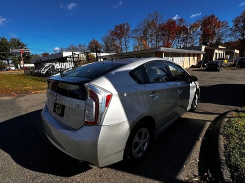 Used 2012 Toyota Prius Four image 5