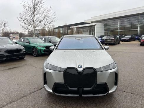 Used 2026 BMW iX xDrive45 w/ M Sport Package AWD/4WD image 2