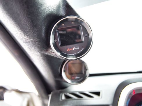 Used 2015 Chevrolet Camaro SS w/ SS Performance Package RWD image 21