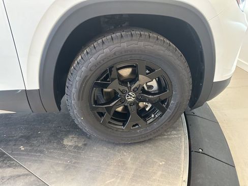 New 2026 Volkswagen Atlas Peak Edition AWD/4WD image 29