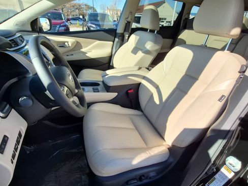 Used 2024 Nissan Murano SL image 11