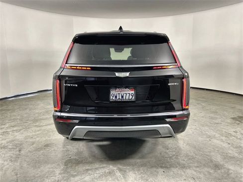 Used 2026 Cadillac Vistiq Sport image 7