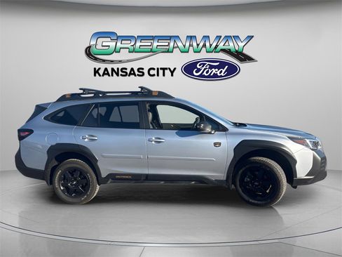 Used 2022 Subaru Outback Wilderness image 8